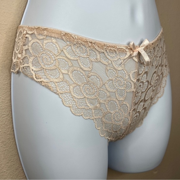 Nude Beige Lace Cheeky Underwear Small Sophie B NWOT Stretch Breathable Glam - Picture 3 of 8